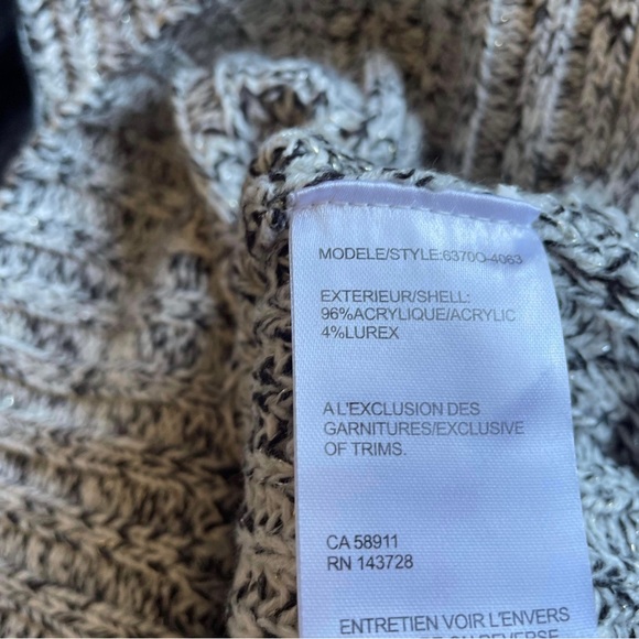 Tribal Sweater - Picture 7 of 8